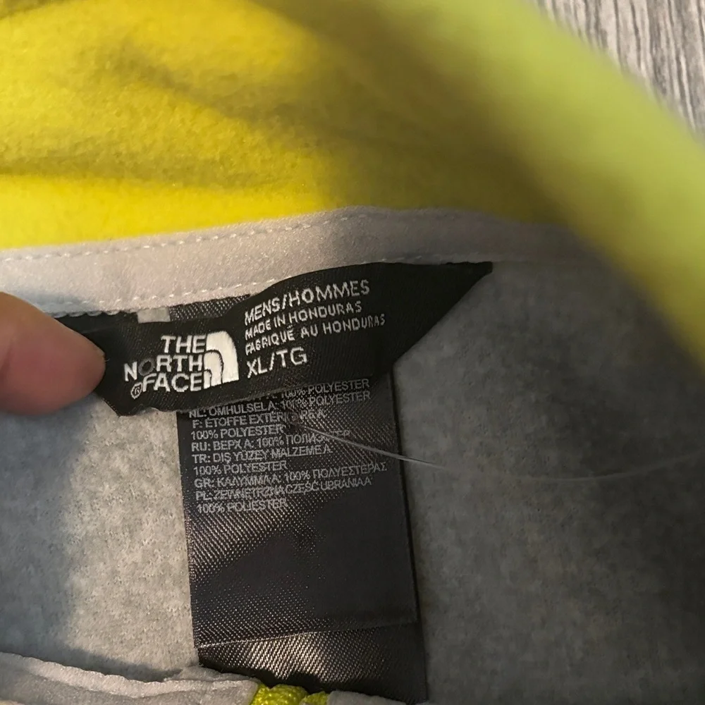 The North Face Light Gray Pullover with Yellow Trim size XL